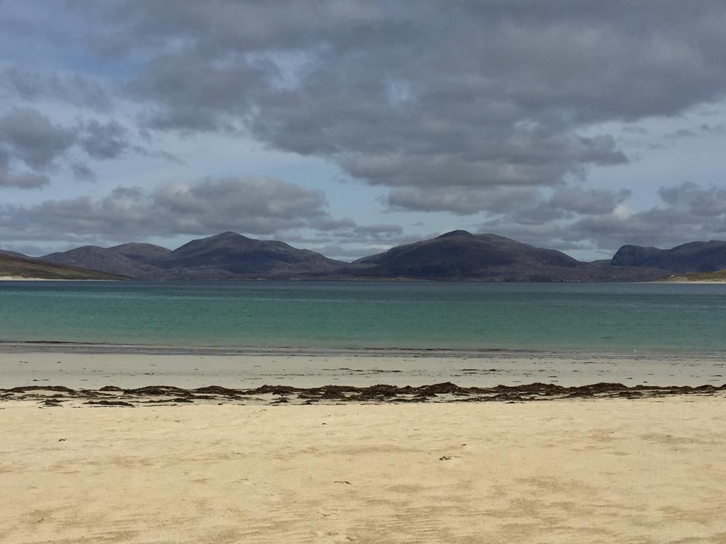 Twenty Seven Bed and Breakfast Stornoway  Buitenkant foto